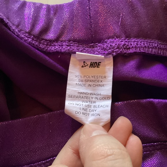 HDE gymnastics shorts - Picture 2 of 2